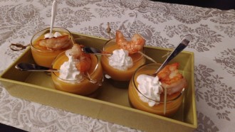 Kuerbis-Suppe Garnelen mit Cognac flambiert