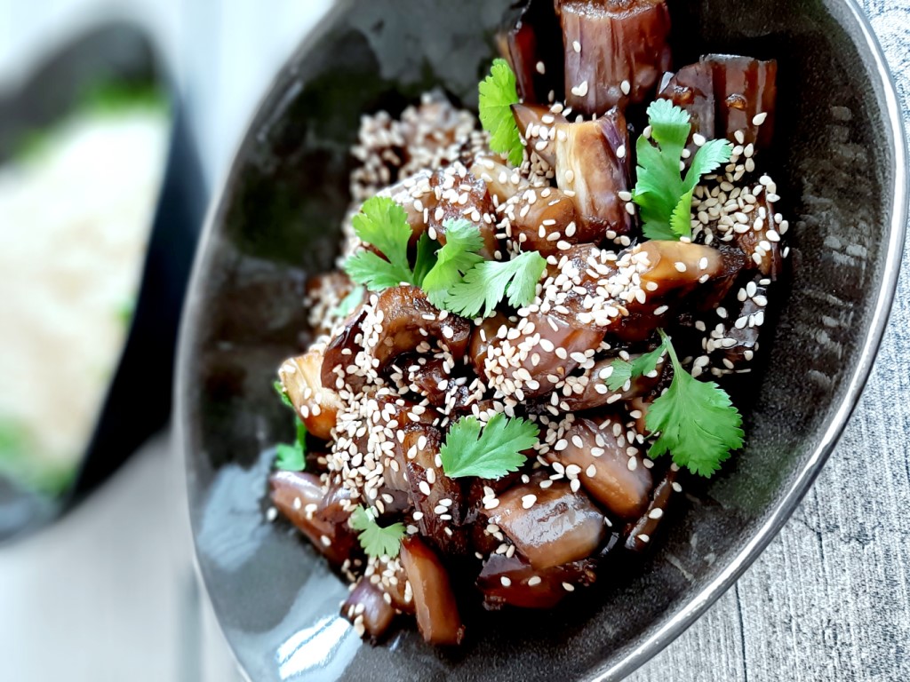 Auberginen nach japanischer Art